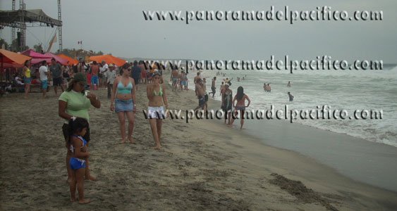 chicas-y-olas-en-puerto-escondido chicas-y-olas-en-puerto-escondido