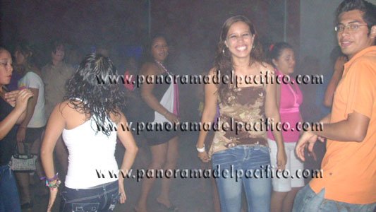 en-grande-las-noches-norturnas-en-la-disco-grean-de-huatulco en-grande-las-noches-norturnas-en-la-disco-grean-de-huatulco