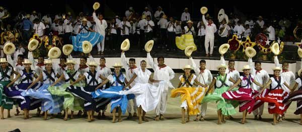 2c2ba-guelaguetza-vespertina 2c2ba-guelaguetza-vespertina