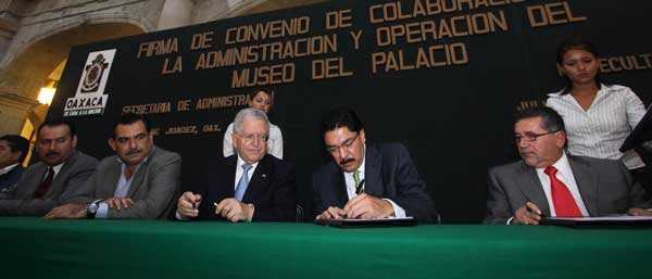uro-utm-firma-de-convenio uro-utm-firma-de-convenio