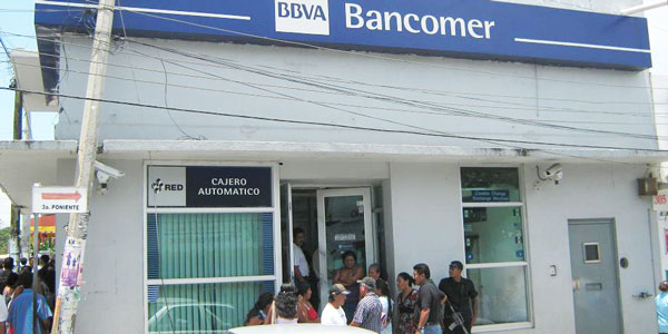 2dos_lesionados_es_el_saldo_de_un_frustrado_asalto_bancario_a_la_sucursal_de_bancomer_de_puerto_escondido____doccom-1