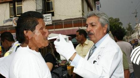 aplican-alcoholimetro-a-conductores-de-bici-taxis aplican-alcoholimetro-a-conductores-de-bici-taxis