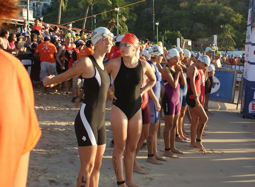 atletas-de-triatlon-huatulco