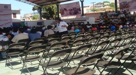 asistentes-al-informe-de-pochutla asistentes-al-informe-de-pochutla