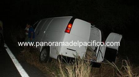 camioneta-golpeada-en-accidende-de-puerto-escondido