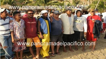 pescadores-que-encontraron-a-los-naufragos-de-puerto-angel-oaxaca