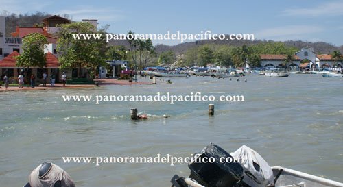 la-marea-subio-hasta-la-cap-de-puerto-de-huatulco