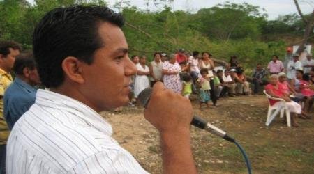 leonel-santos-en-comunidades-de-pochutla leonel-santos-en-comunidades-de-pochutla