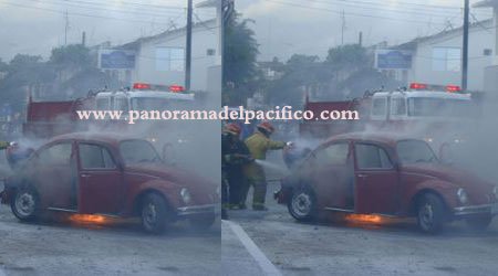 se-incendia-vehiculo-en-huatulco se-incendia-vehiculo-en-huatulco