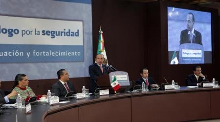 felipe calderon y partidos en reunion de seguridad nacional