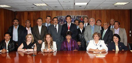 nuevo-presidente-del-pri-nacional-y-diputados-federales