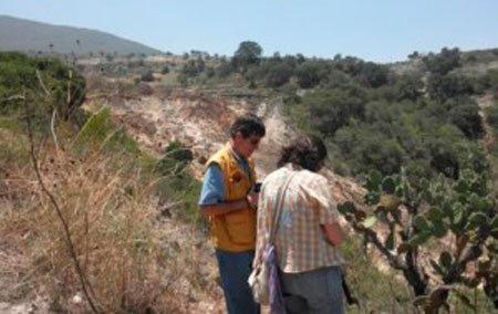 recorren-geólogos-de-la-Unam-comunidades-vulnerables-por-deslizamiento-de-tierras