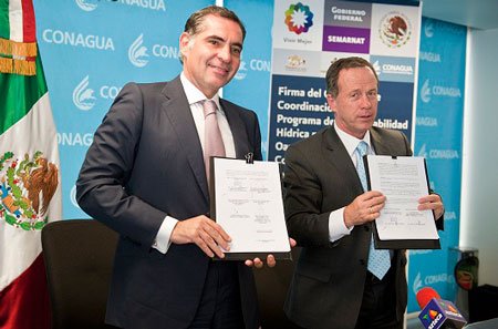 Gabino-Gobernador---Firma-Convenio-Conagua