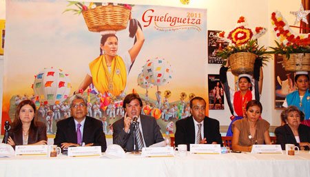 conferencia-guelaguetza-2011