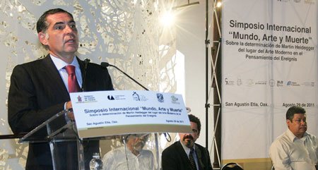 Inauguracion-de-Simposio-Gabino-Cue
