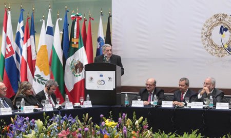 Union-Europea-Arturo-Nuñez