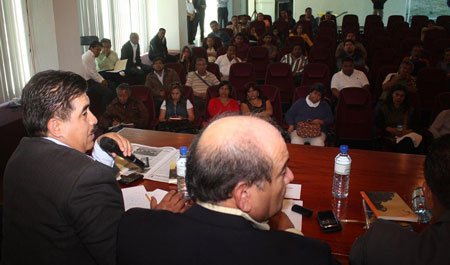 Programa-Emergente-e-Indemnización,-piden-pequeños-comerciantes-afectados-en-el-2006-a-legisladores