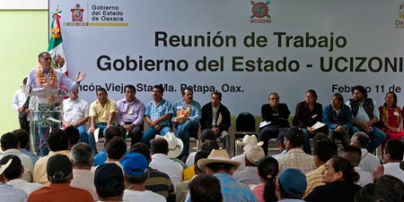 Gabino-Gobernador---Reunión-con-UCIZONI