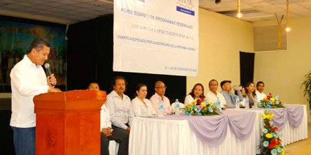 Inaugura-Lorenzo-Lavariega-Arista-Foro-Sobre-Programas-Federales
