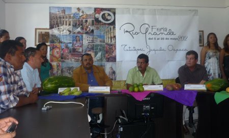 Presenta-Tutupec-su-próxima-“Feria-Anual-Río-Grande-2012”
