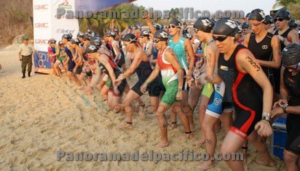 tritlon-huatulco,-salida-de-categoria-femenina