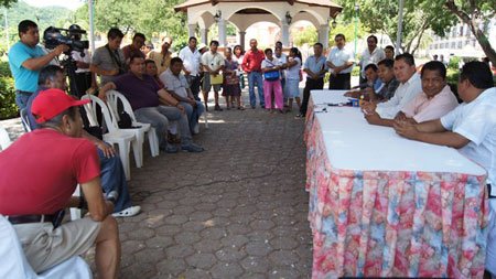 Gobierno-Municipal-Gestiona-Créditos-para-MiPyMES-de-Huatulco