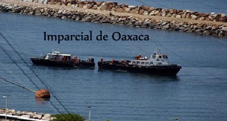 Se-hunde-embarcación-de-pemex-en-salina-cruz-