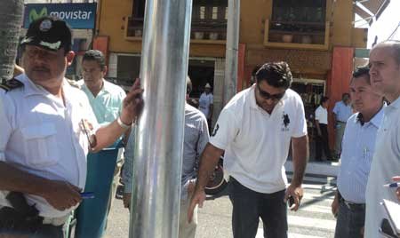instalación-de-cámaras-de-seguridad-del-C2-en-Huatulco