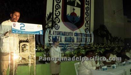 lorenzo-lavariega-arista,-presidente-municipal-de-huatulco-en-el-segundo-informe-de-gobierno