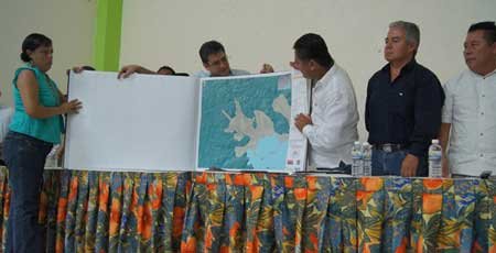 Entregan-oficialmente-Atlas-De-Riesgo-A-Huatulco