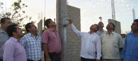 Con-gran-expectativa-Inauguran-energía-eléctrica-en-Boca-Vieja
