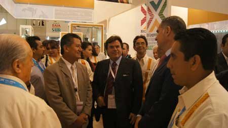 Promocionan-Huatulco-en-Tianguis-Turístico-México-2013