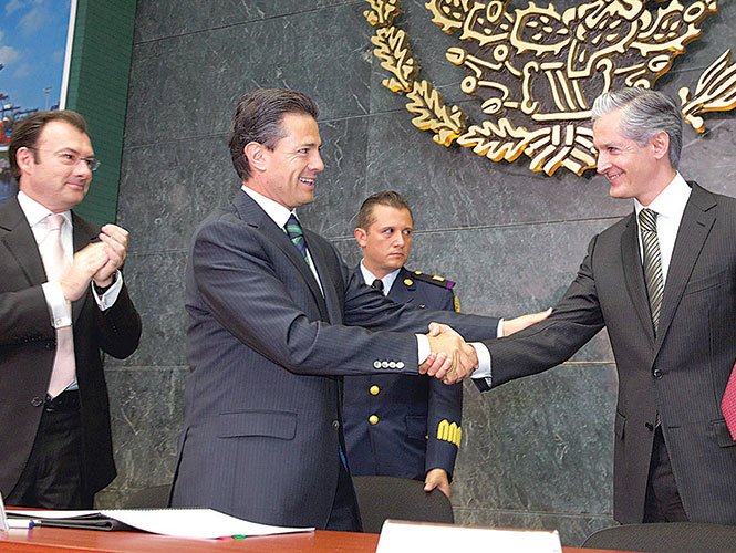 1 billón en créditos; Peña Nieto fija meta de la banca de desarrollo