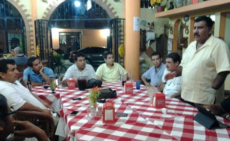 Reunión-con-la-Asociación-Guías-de-la-Costa-Oaxaqueña,-A.C