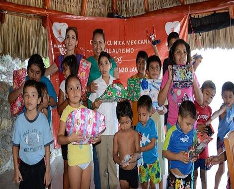 DIF celebra Posada navideña con los niños de Clínica de Autismo2