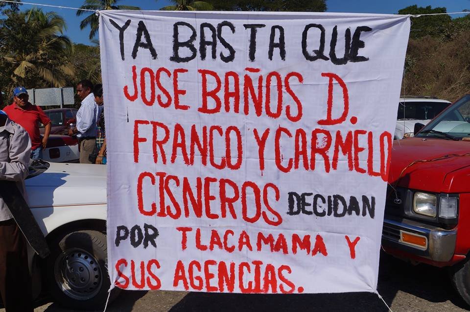 BLOQUEO EN PINOTEPA NACIONAL1