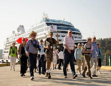 En Huatulco, atraca primer crucero de la ruta mesoamericana