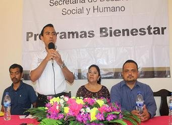 Autoridades municipales del Istmo conocen Reglas de Operación 2014 de los Programas Bienestar