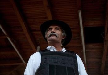 Pide Mireles impulsar ley de amnistía para autodefensas presos