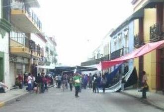 Se instalan maestros de Valles Centrales en el plantón