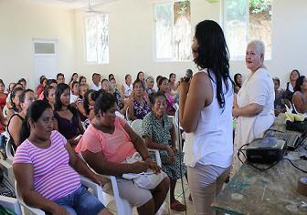 Gobierno y DIF Municipal imparten plática de autoestima en Bajos de Coyula
