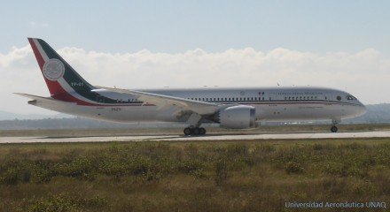 Llegó a México el “palacio flotante” del presidente