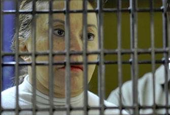 Pedirá Elba Esther prisión domiciliaria por mala salud