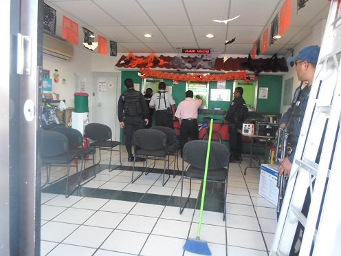 Asalto a casa de Empeño Prendamex en Juchitán2