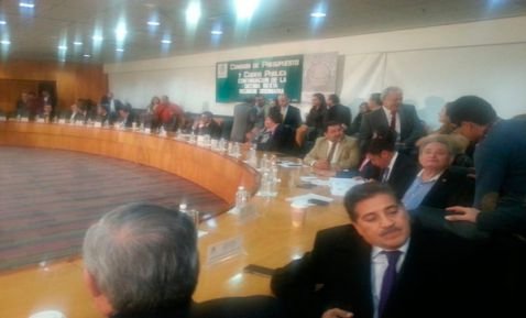 Proponen un millón de pesos de indemnización por normalistas