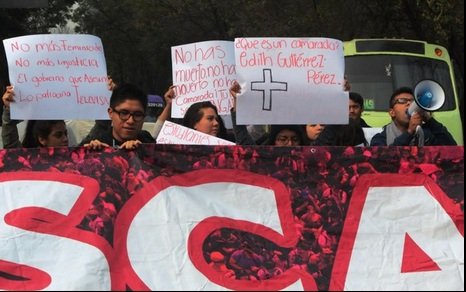 Marchan politécnicos a la PGR por muerte de compañera
