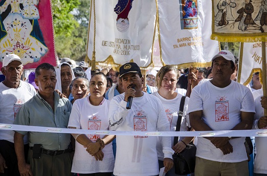 Inaugura Darío Pacheco pavimentación hidráulica en Hacienda Vieja