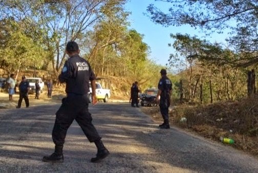 Asesinan a una persona con arma blanca en pinotepa