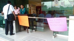 Sin fundamento y fuera de la ley, personal sindicalizado toma Ciudad Administrativa
