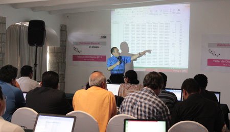 TALLER-DE-DISTRITACIÓN-ELECTORAL-1